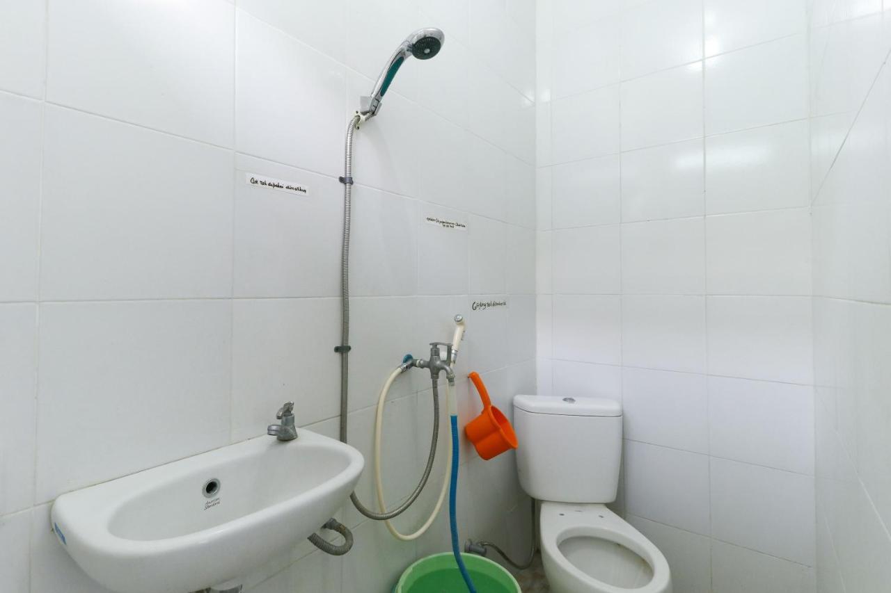 Emy'S Guesthouse Jenggrik Luaran gambar